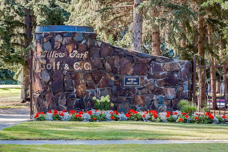 Willow Park homes for sale in Calgary REMAX golf course listings